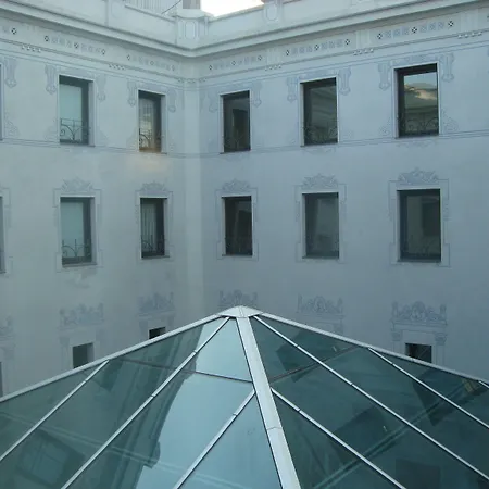Hotel Oriente Atiram